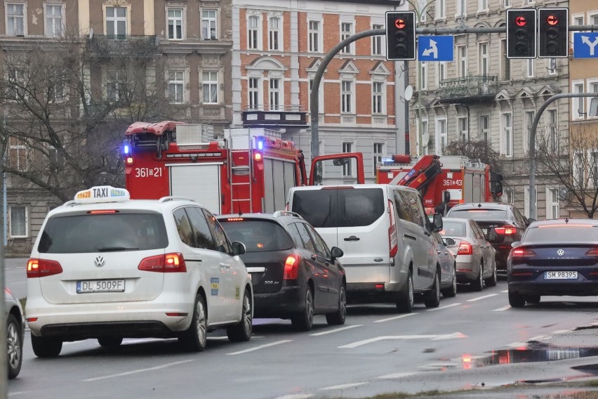 Wypadek na ulicy Muzealnej w Legnicy, zobaczcie zdjęcia