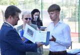 Malbork. Nagrody burmistrza dla uzdolnionych uczniów, którzy godnie reprezentowali miasto w konkursach wojewódzkich 