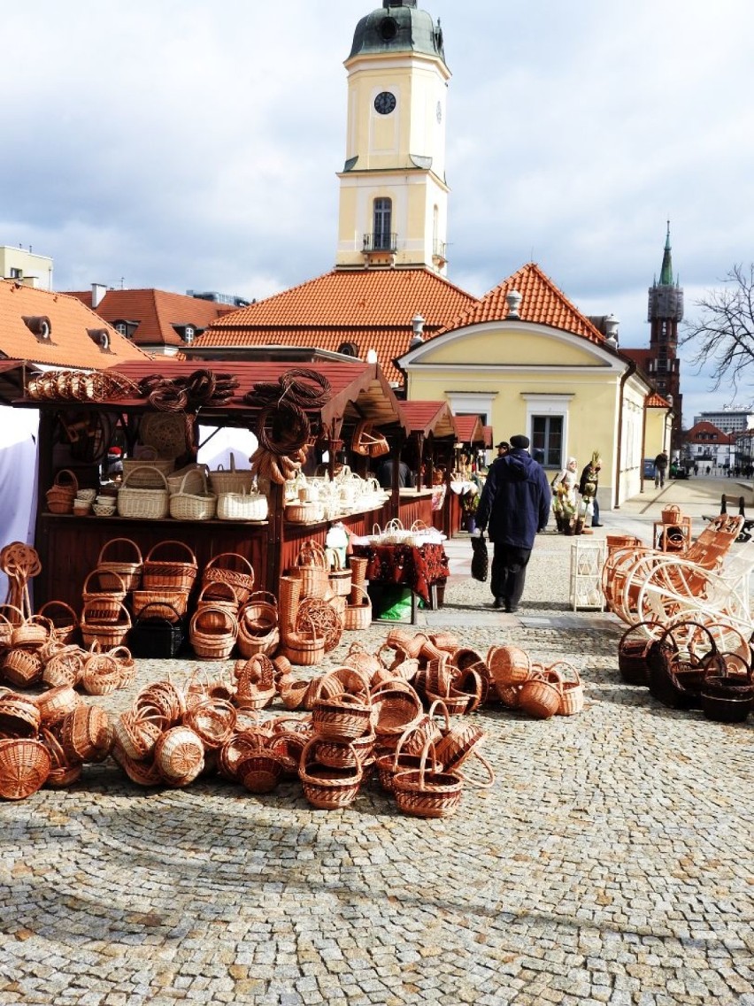 Palmy wielkanocne, kosze, pisanki, ceramikę, ręcznie...