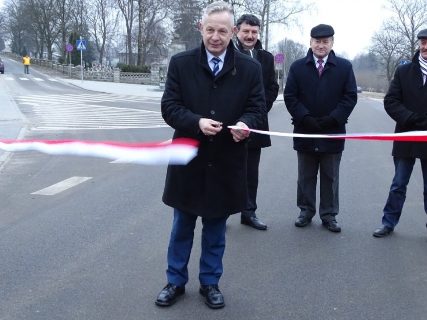 Droga ze Strońska do Zapolic oficjalnie otwarta 