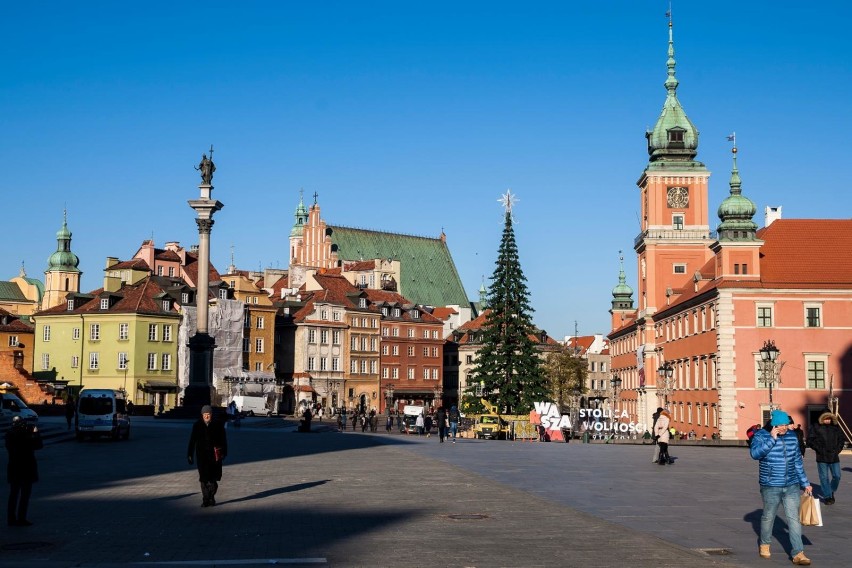 Warszawskie kolędowanie 2019. Kasia Wilk i Tulia zaśpiewają na pl. Zamkowym