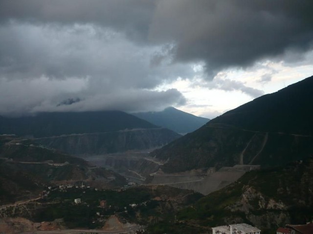 widok na g&oacute;ry z Artvin