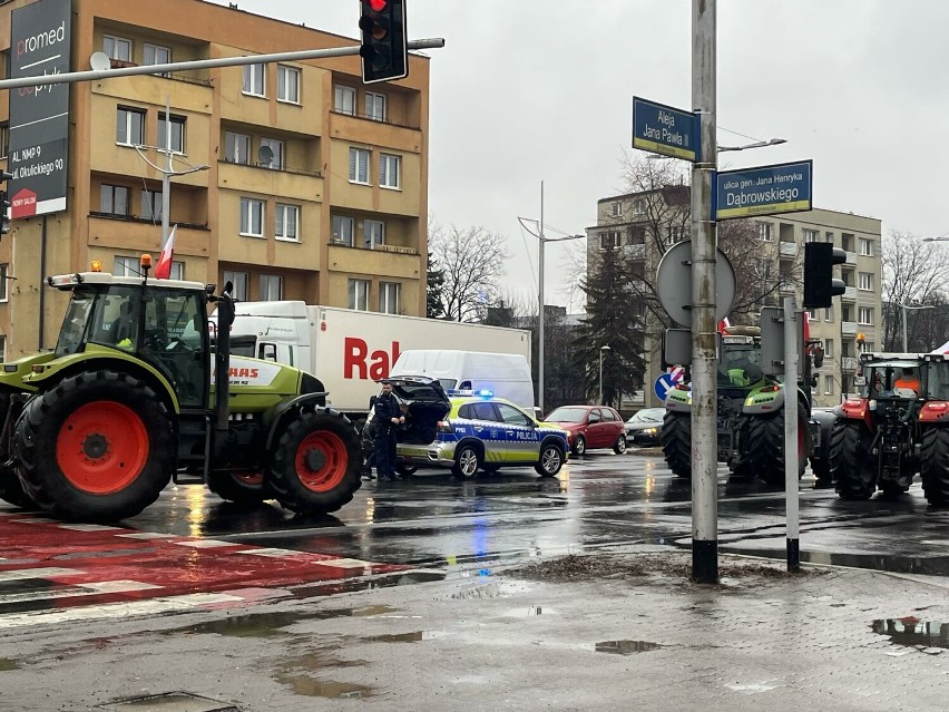 Rolnicy protestują w Częstochowie. Ruch w ścisłym centrum może być sparaliżowany