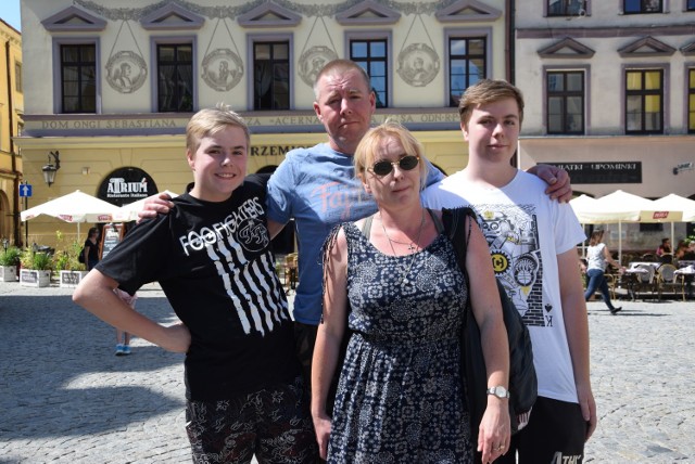 Joanna, Marko, Patryk oraz Pauli Snäll przyjechali z Finlandii. W Lublinie turystom najbardziej podobały się zabytkowe kamienice na Starym Mieście. Rodzina pokochała też naszą kuchnię