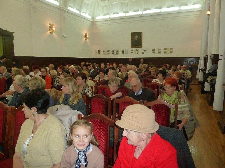 Koncert kolęd w wykonaniu pleszewskich chórów[ZDjĘCIA]