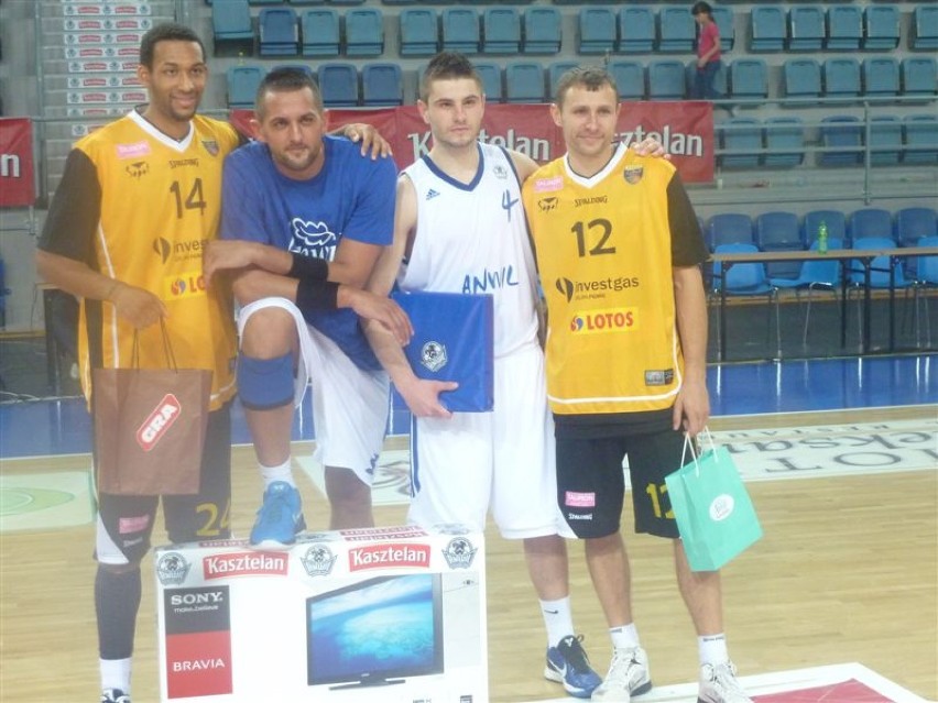 Od lewej: Jamelle Horne, Seid Hajrić, Dardan Berisha, Łukasz...