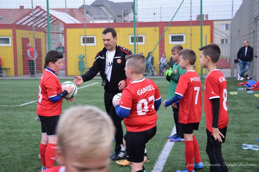 Mecz dwóch drużyn UKS Promień Żary, czyli w efekcie wygrali nasi