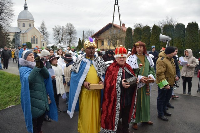 Oryginalny orszak Trzech Króli przeszedł w Małkowicach w gminie Orły.