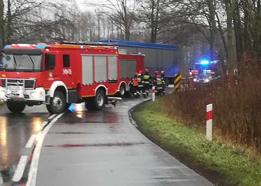 Do zdarzenia ciężarówek doszło w piątek, 7 grudnia, na...