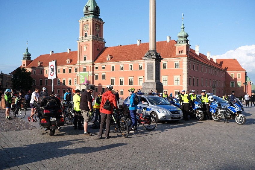 Warszawska Masa Krytyczna wróciła na ulice. Rowerzyści przejechali przez trzy dzielnice miasta