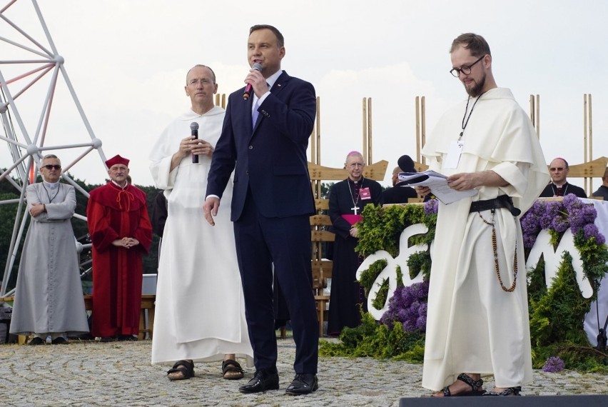 Lednica 2018: Andrzej Duda tańczy z młodzieżą. Film hitem...