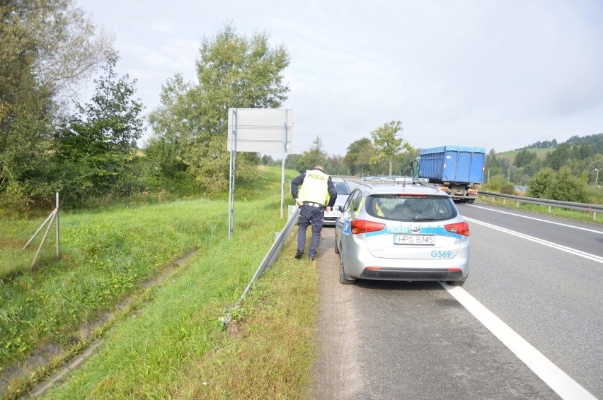 Kolizja na DK94 w Łapczycy, kierowca chciał uniknąć...