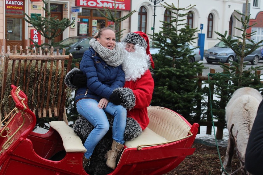 Miasteczko Świętego Mikołaja na Rynku w Oświęcimiu [ZDJĘCIA]