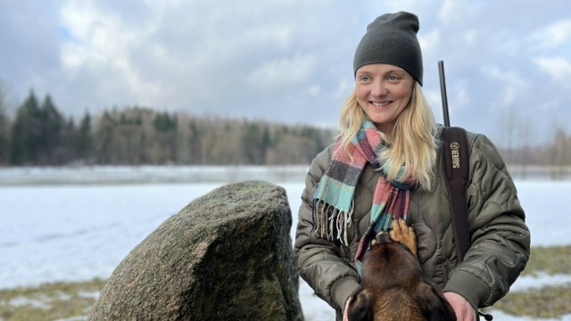 Marcelina poluje między innymi na jelenie szlachetne, dziki, muflony, lisy, zające, bażanty i kaczki. Przekonuje, że populację zwierząt trzeba regulować. Nie mogą one w nieskończoność się rozmnażać, bo to zakłóciłoby równowagę w przyrodzie.