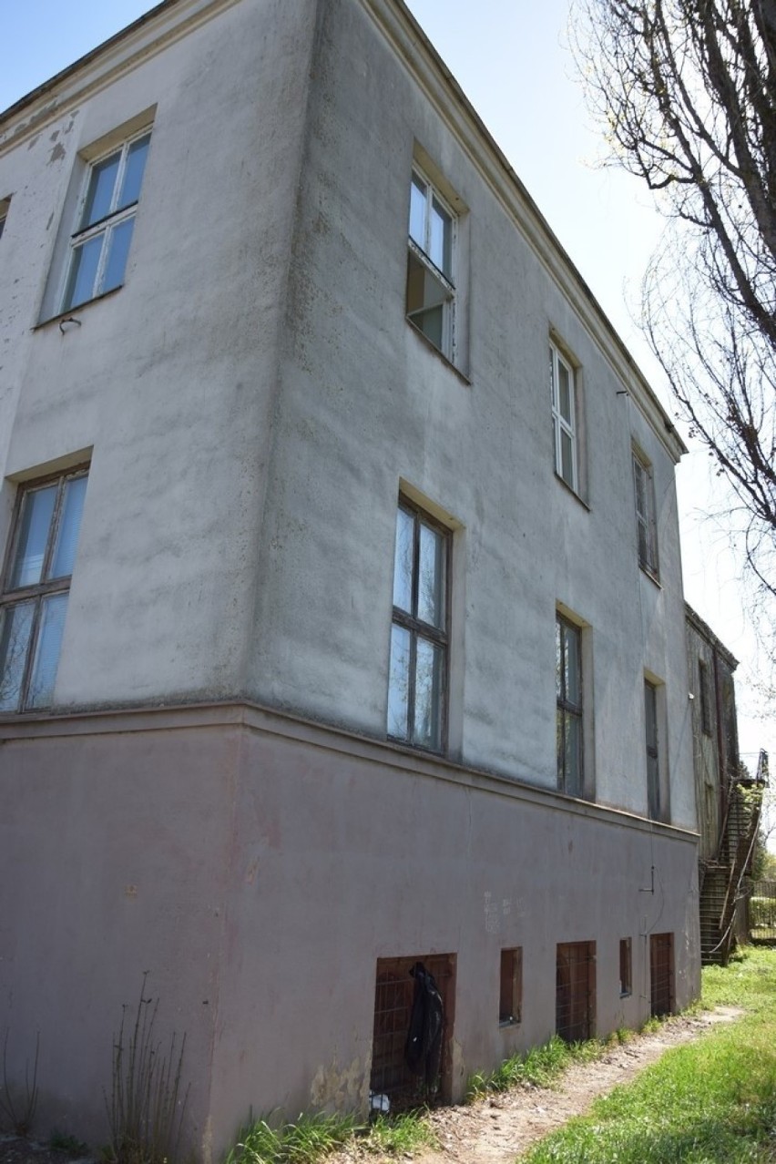 Budynek po starym szpitalu w Łasku sprzedany 