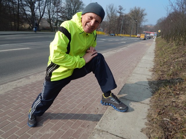 Ulica Wyszyńskiego to nie tylko droga wylotowa, ale też ulubiona trasa biegaczy. - Przebiegam dziennie ponad 10 km - mówi Krzysztof Świrepo, który biega od os. Europejskiego aż do Kłodawy.