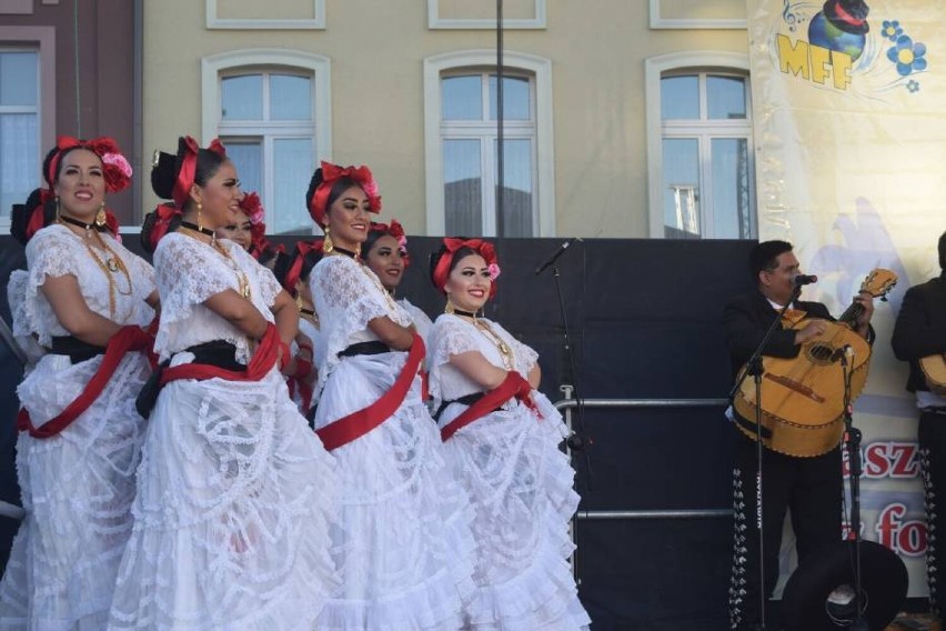 VIII Międzynarodowy Festiwal Folkloru - spotkanie z wyjątkową muzyką z kraju i ze świata [ZDJĘCIA]