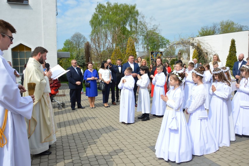 Pierwsze Komunie Św. w Tomaszowie Maz. Uroczystość w parafii NSJ przy ul. Spalskiej [ZDJĘCIA]