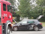 Wypadek na Gądowie. Zderzenie dwóch aut na skrzyżowaniu (ZDJĘCIA)