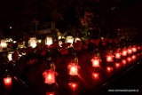 Cmentarz Parafialny w Wysocku Wielkim nocą [FOTO]