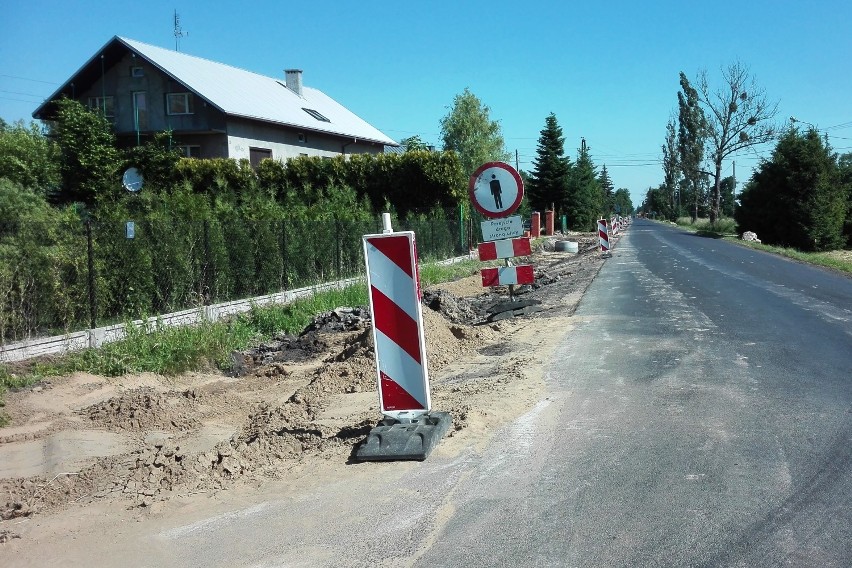 Droga z Międzyrzecza do Ligoty zamknięta na odcinku ok. 200 metrów [ZDJĘCIA, MAPA OBJAZDÓW]