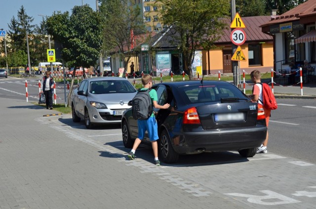 Zatoczka „pocałuj i jedź” przy szkole podstawowej nr 1 to udany projekt budżetu obywatelskiego