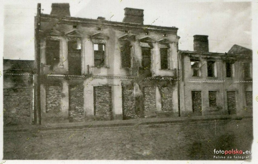Zburzona kamienica przy Rynku rok 1940