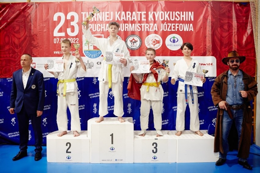Karatecy z Ostrowi na XXIII Turnieju Karate Kyokushinu o Puchar Burmistrza Józefowa