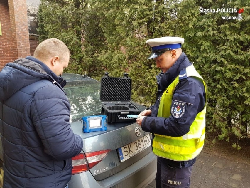 Kierowco, sosnowiecka policja w 8 minut wie, czy brałeś narkotyki. Nowy sprzęt drogówki