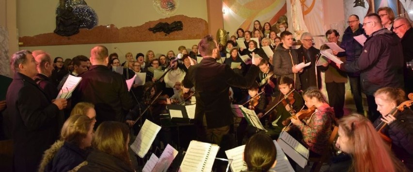 W Skarżysku w trzy dni stworzyli stuosobowy chór!