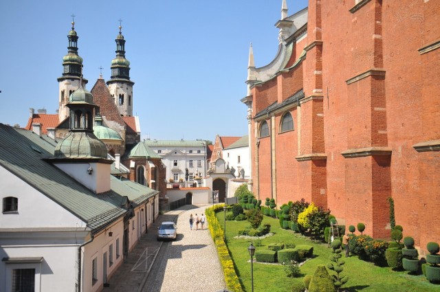 Uroczy zakątek przy kościele klarysek w Krakowie