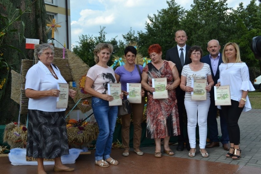 Rolnicy z gminy Chełmno świętowali dożynki w Małych...