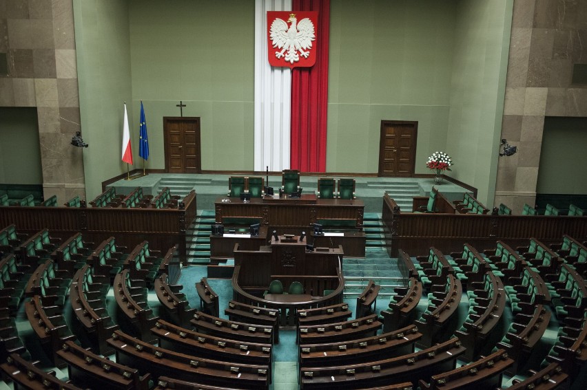 Oficjalne już wyniki wyborów do Sejmu w okręgu pilskim. Historyczne zwycięstwo PiS: ponad 35 procent poparcia. SPRAWDŹ JAK GŁOSOWALIŚMY!