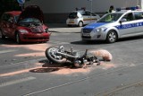 Wypadek na Pomorskiej w Łodzi. Motocyklista zderzył się z osobówką