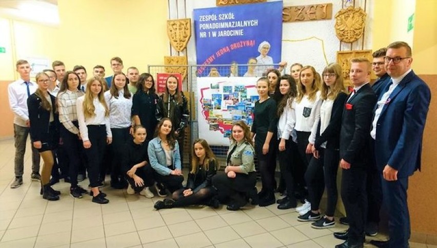 Uczniowie aktywnie włączyli się w wydarzenia związane ze 100-leciem odzyskania przez Polskę niepodległości