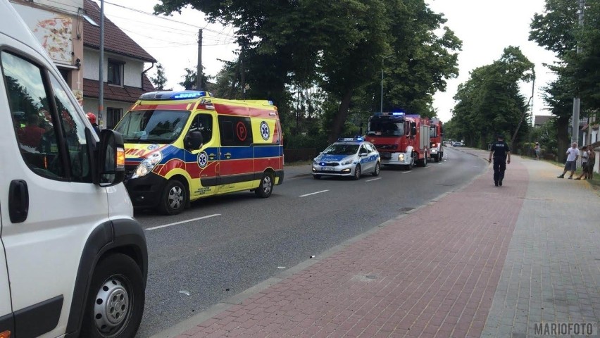 Zderzenie dwóch samochodów na ul. Wiejskiej w Opolu.