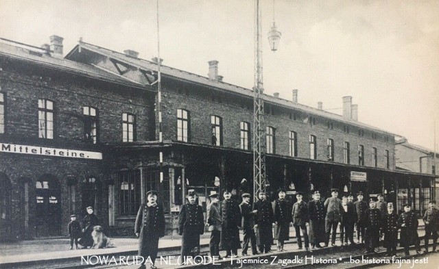 Ścinawka Średnia: Zapomniany obóz, zapomniana historia. Tajemnica obozu Mittelsteine

Stacja kolejowa Ścinawka Średnia ... około 100 lat temu.