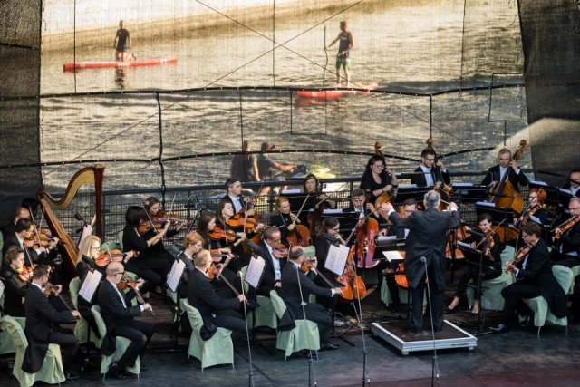 Plenerowym koncertem Opera Nova włączyła się w obchody Święta Województwa Kujawsko-Pomorskiego. Po raz czwarty wielki koncert z udziałem kilkudziesięciu solistów, chóru i orkiestry Opery Nova poprowadzonej przez Macieja Figasa i Piotra Wajraka odbył się na scenie letniej przy amfiteatrze nad Brdą.

Pogoda na czwartek, 7 czerwca
