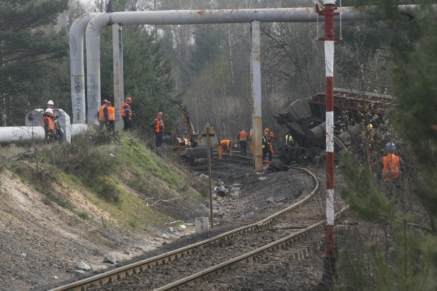 Wykoleił się pociąg Pol-MiedźTrans (ZDJĘCIA)