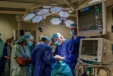 Amerykański profesor operuje chore dzieci w gdańskim szpitalu Copernicus [zdjęcia]