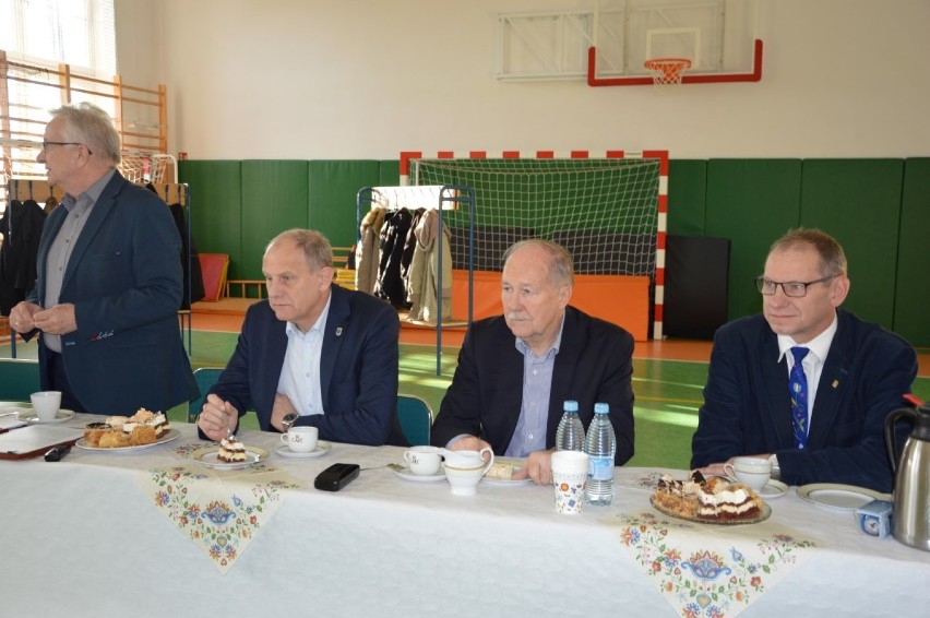 Spotkanie zarządu głównego ZKP w sprawie języka kaszubskiego w Borkowie