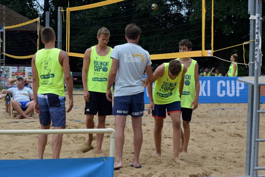 Rekordowe granie na plaży Jeziora Chrzypskiego, czyli...