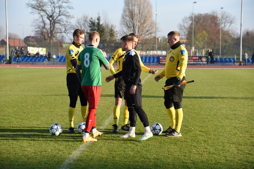 W pierwszej odsłonie sobotniego spotkania warunki gry...