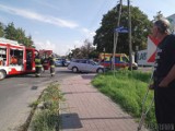 Wypadek w Tarnowie Opolskim. Seat uderzył w słup, kierowca był nieprzytomny. Świadkowie: winny kierowca ciężarówki