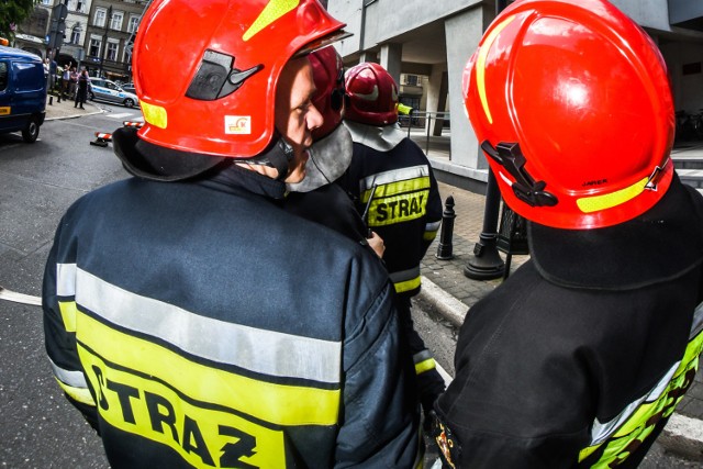 Tuż przed godziną 15.00 strażacy przybyli na rondo Jagiellonów, gdzie według wstępnych informacji doszło do kolizji dwóch samochodów osobowych.