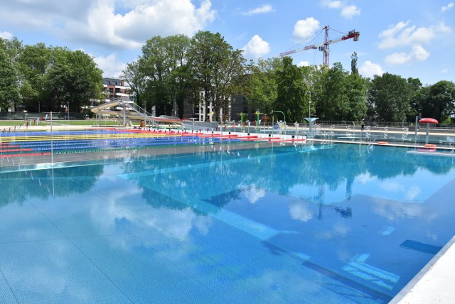 Pływalnia będzie dostępna dla mieszkańców od piątku. 

Zobacz kolejne zdjęcia. Przesuwaj zdjęcia w prawo - naciśnij strzałkę lub przycisk NASTĘPNE