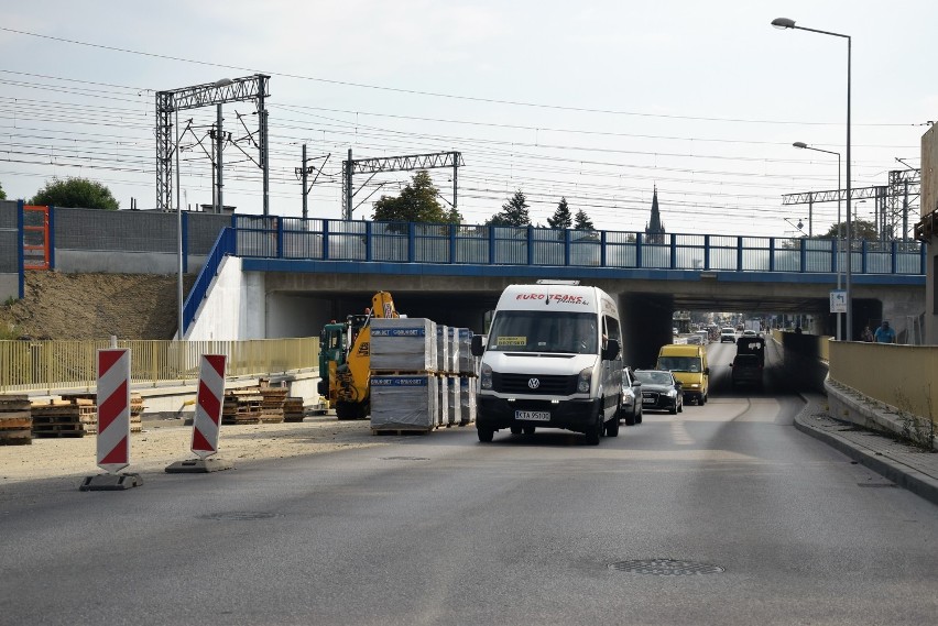 Tarnów. Ukraińcy remontowali wiadukt, bez zezwolenia na pracę w Polsce