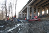 Pietrzykowice: Wypadek przy budowie drogi S69, przewróciła się zwyżka z robotnikami