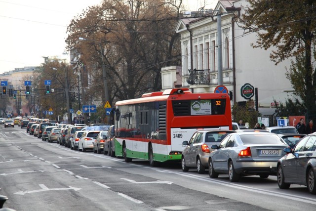 Racławickie i Lipowa stanęły w korkach