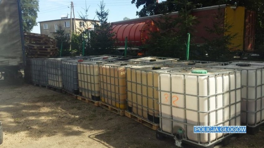 Głogów: Zatrzymano transport chemicznych, nielegalnych odpadów. Miały trafić na składowisko przy ulicy Południowej 